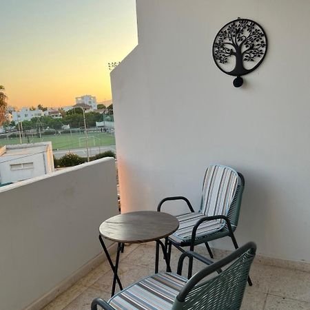 Tower Court Rooms Larnaca Extérieur photo