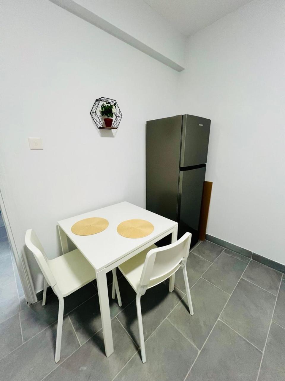Tower Court Rooms Larnaca Extérieur photo